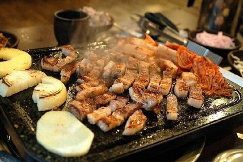 Full Day Jeju Island Private Tour for East course with Korean Black pork BBQ