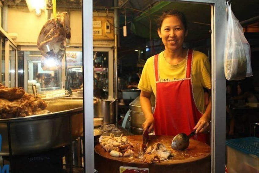 Small-Group Chiang Mai Evening Street Food Tour