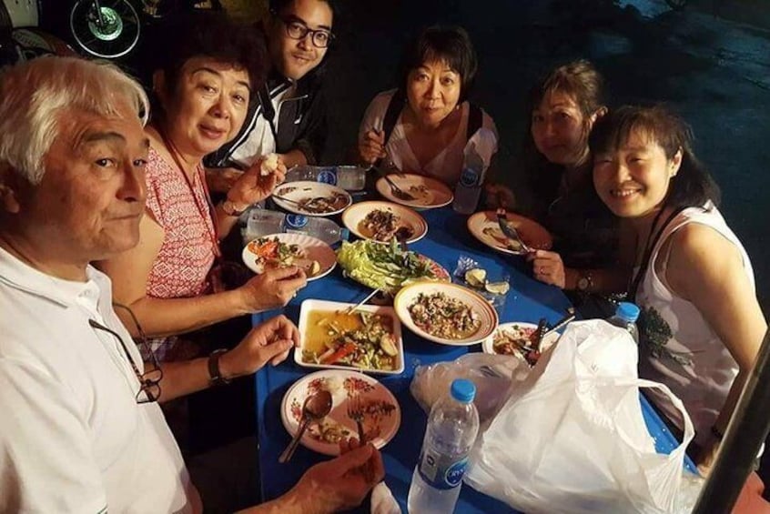 Small-Group Chiang Mai Evening Street Food Tour