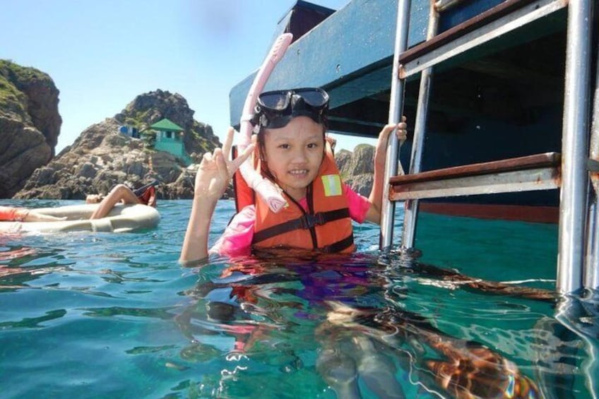 Hon Mun Island Half-Day Snorkeling Guided Tour from Nha Trang