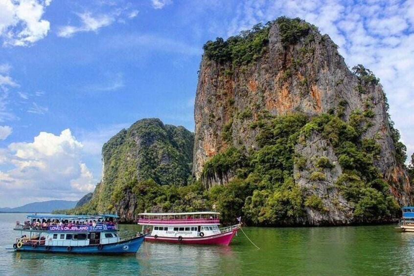 Canoeing at Hong Island