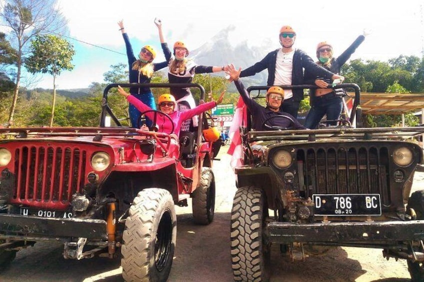 Private Tour: Full Day Lava Tour By Jeep In Merapi Volcano Including Borobudur Sunrise Pawon Mendut and Prambanan Temples Tour