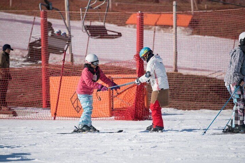 Jisan Forest Ski Resort one day tour with Basic Lesson