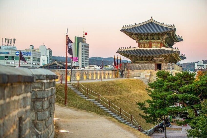 Korean Folk Village and Suwon Hwaseong Fortress One Day Tour