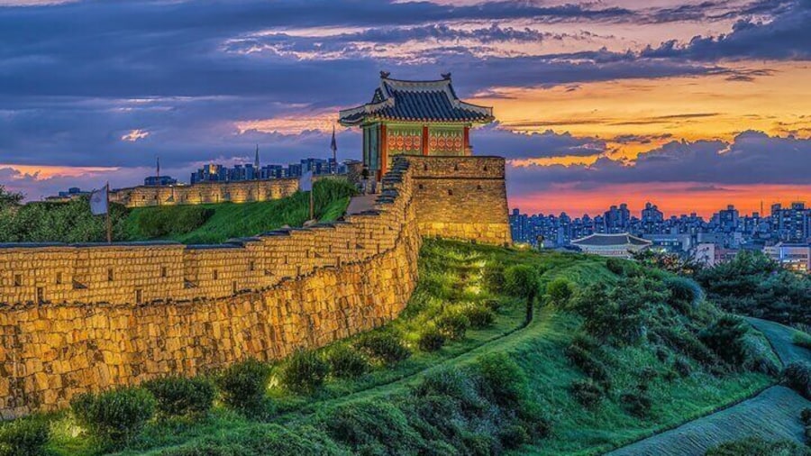 Korean Folk Village and Suwon Hwaseong Fortress Day Tou