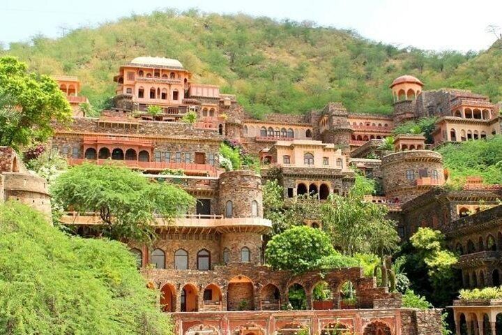 Neemrana Fort Palace| Heritage Resort near Jaipur | Stay near Jaipur