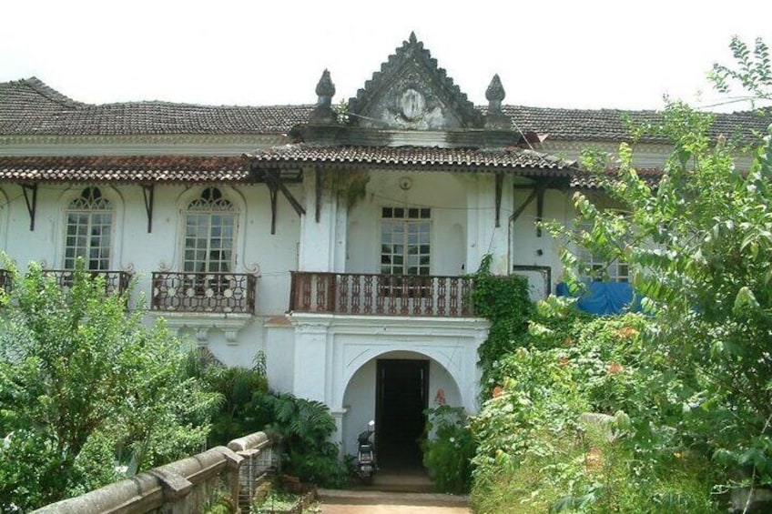 Private Tour of Goa's Portuguese style mansions