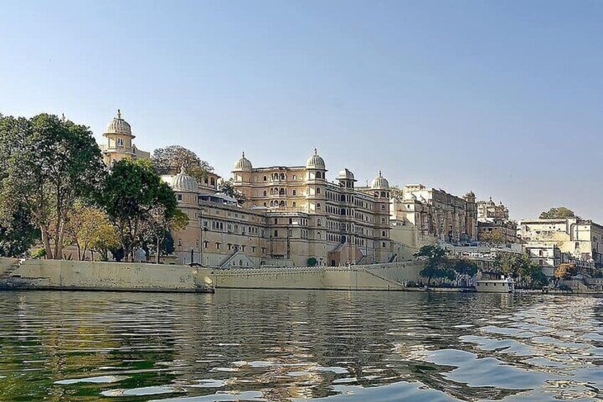 Jagmandir Island And Sunset Boat Ride On Lake Pichola, Udaipur Without Transfers