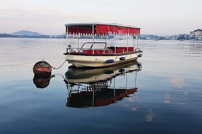 Jagmandir Island And Sunset Boat Ride On Lake Pichola, Udaipur Without Transfers