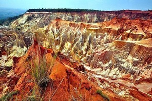 Mahajanga and the Cirque Rouge