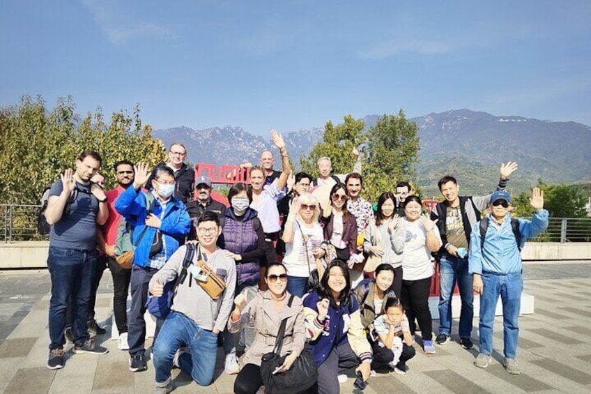 Mubus: Mutianyu Great Wall Daily Bus Tour (8:00am Departure)