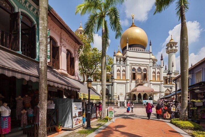 The famous Masjid Sultan in Kampong Glam