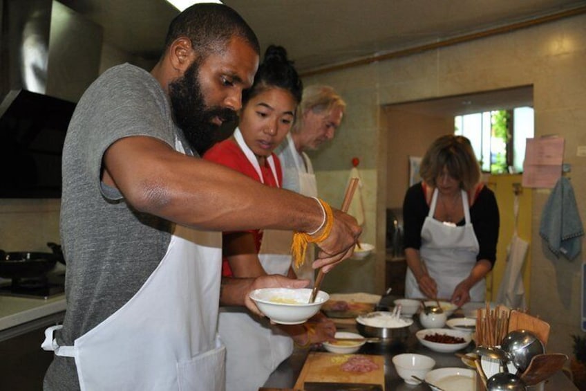 Half-Day Sichuan Cooking Class Experience in Chengdu