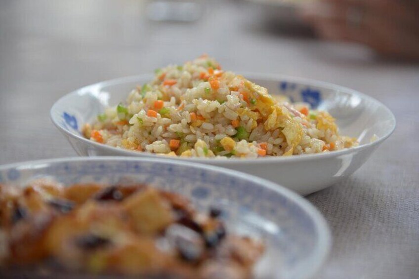 Experience Beijing: Chinese Cooking Class and Market Tour