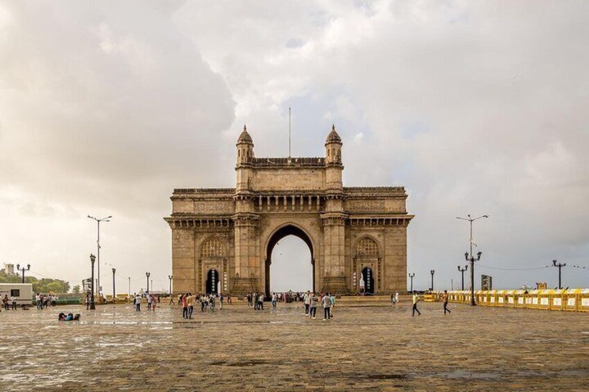 Private Mumbai Dhobi Ghat Tour with UNESCO Site