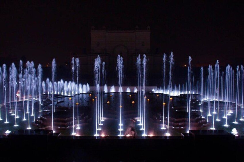 Private Evening Tour of Akshardham Temple with Musical Fountain Show