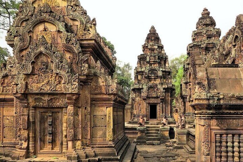 Carving art of Banteay Srei Temple