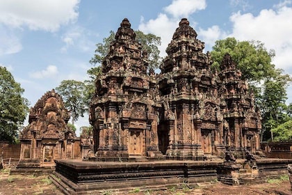 Full-Day Banteay Srei & 4 Temples Join-in Tour