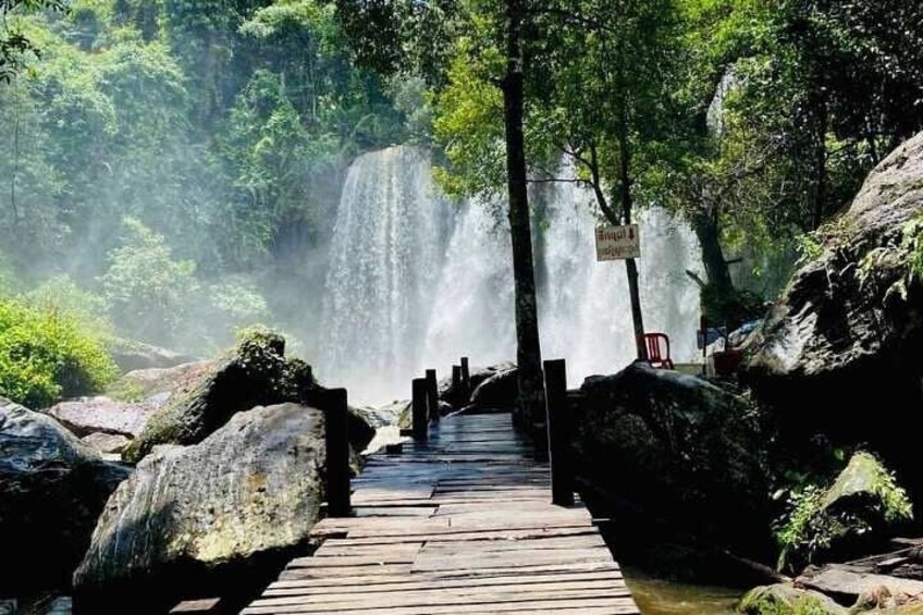 Kulen Waterfall & 1000 Lingas Join-in Tour (by luxury MiniVan)