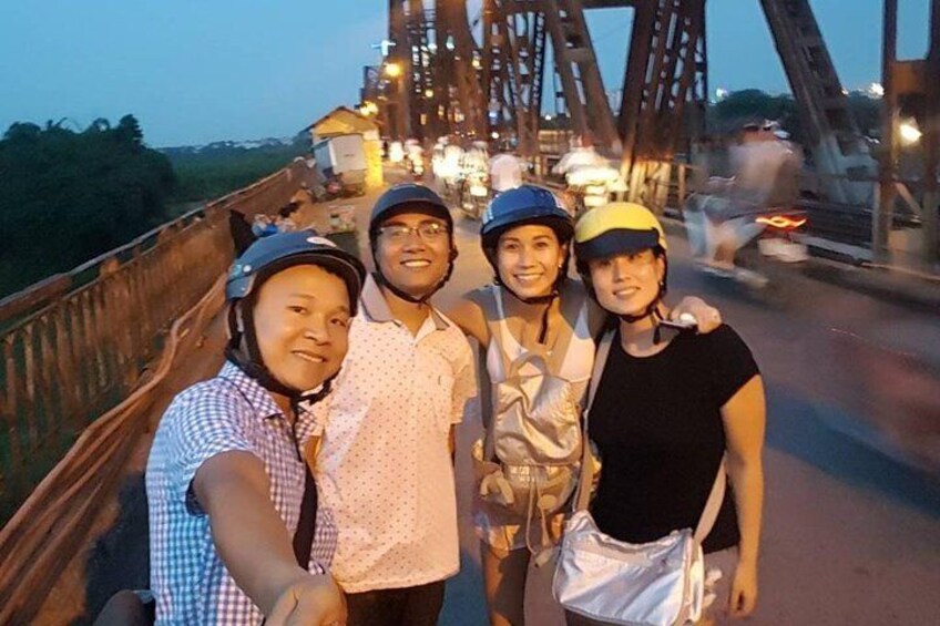 Hanoi motorbike food tour