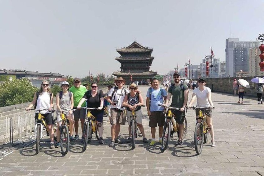 3 Hours Xi'an Biking and Calligraphy Class