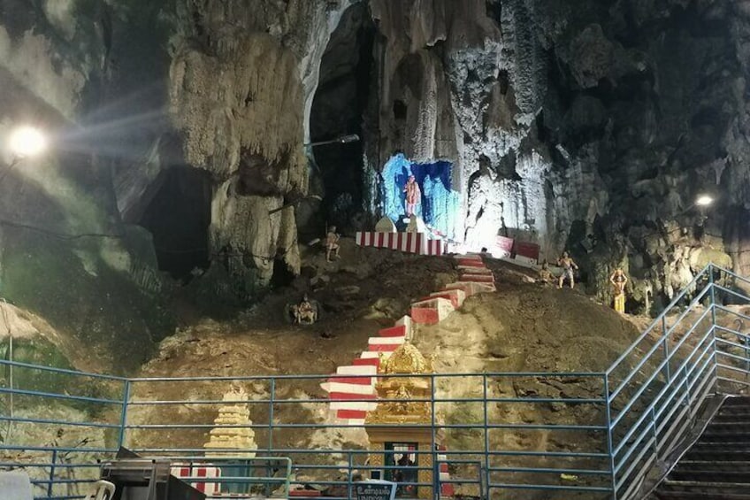 Batu Cave & Royal Selangor Pewter and Batik Visit