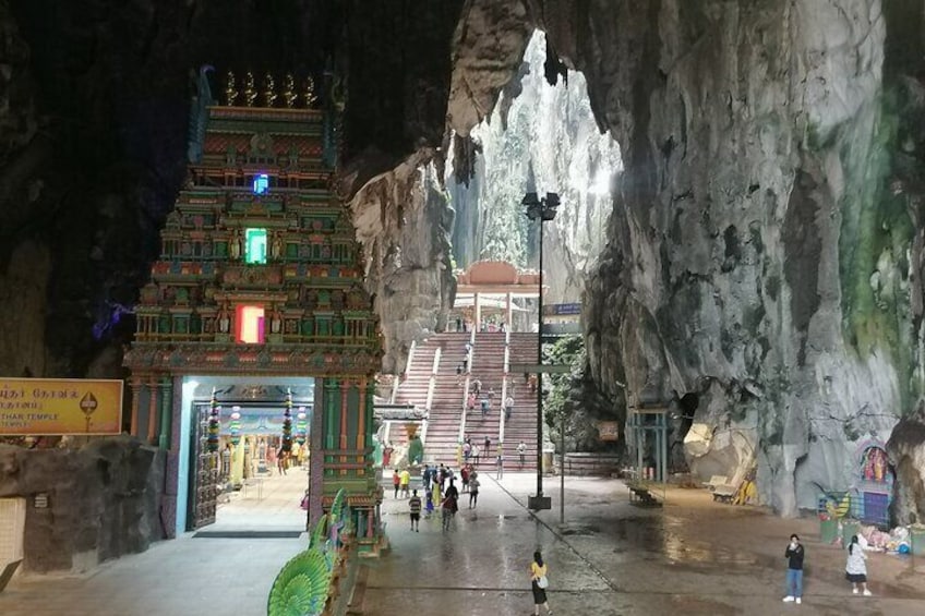 Batu Cave & Royal Selangor Pewter and Batik Visit