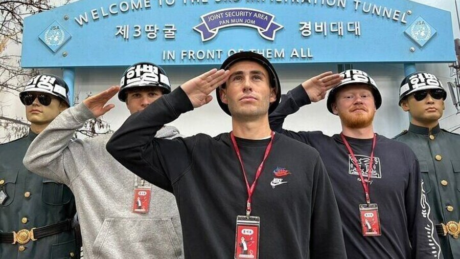 Signature DMZ Tour: Exclusive Defector Talk & Suspension Bridge