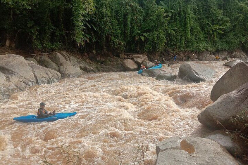 Extream White water rafting 10 kms.