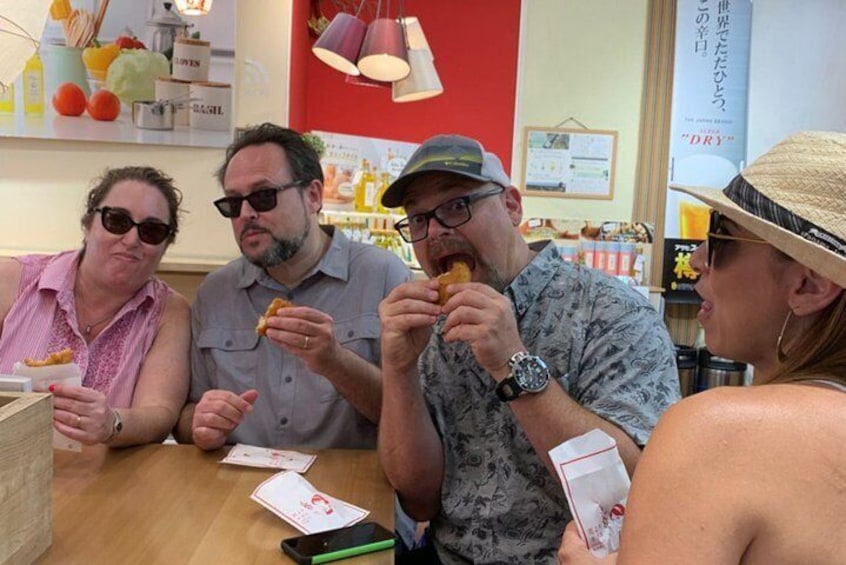 Nishiki Market Breakfast Walking Food Tour