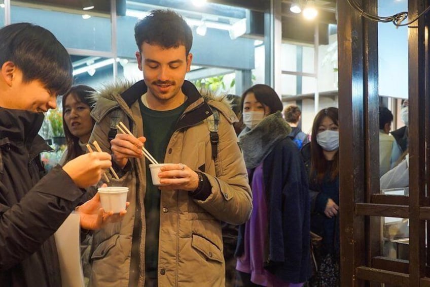 Nishiki Market Breakfast Walking Food Tour