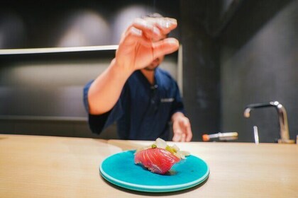 Tokyo Night Foodie Tour in Shinjuku - seizoensgebonden sushi, Wagyu rundvle...