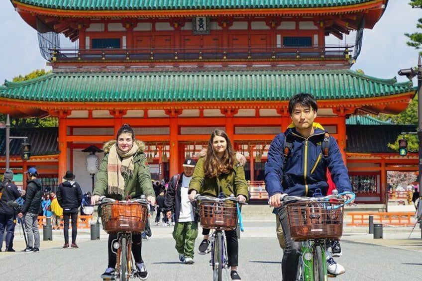 Kyoto Historical Highlights Cycling Tour with World Heritage Zen Temple