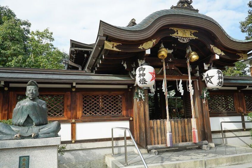 Kyoto Historical Highlights Cycling Tour with the Golden Pavilion