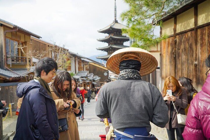 Kyoto Tea Ceremony & Kiyomizu-dera Temple Walking Tour