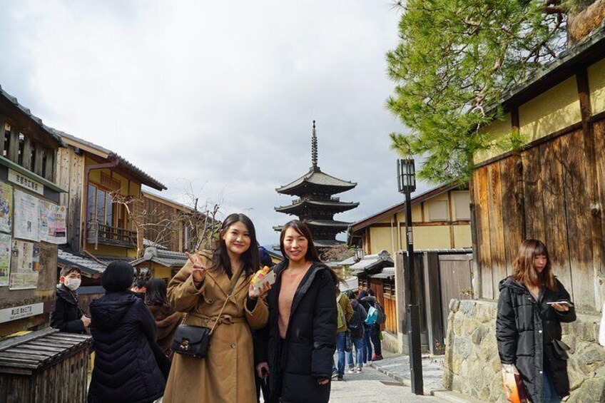 Kyoto Tea Ceremony & Kiyomizu-dera Temple Walking Tour