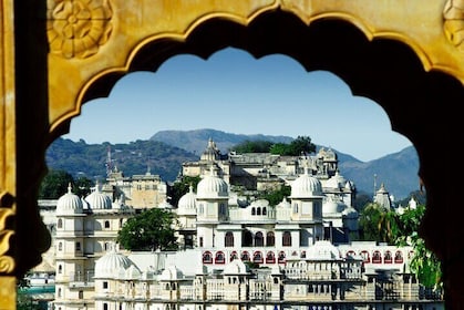 6 Day Delhi Agra Jaipur Udaipur Tour-Golden Triangle with Udaipur