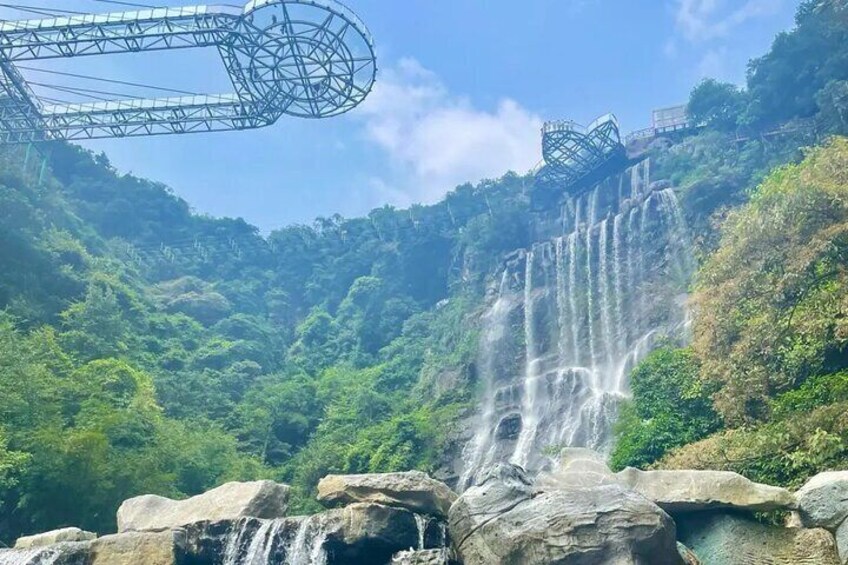 Guangzhou Full Day Tour to Gulong Glass Skywalk Bridge