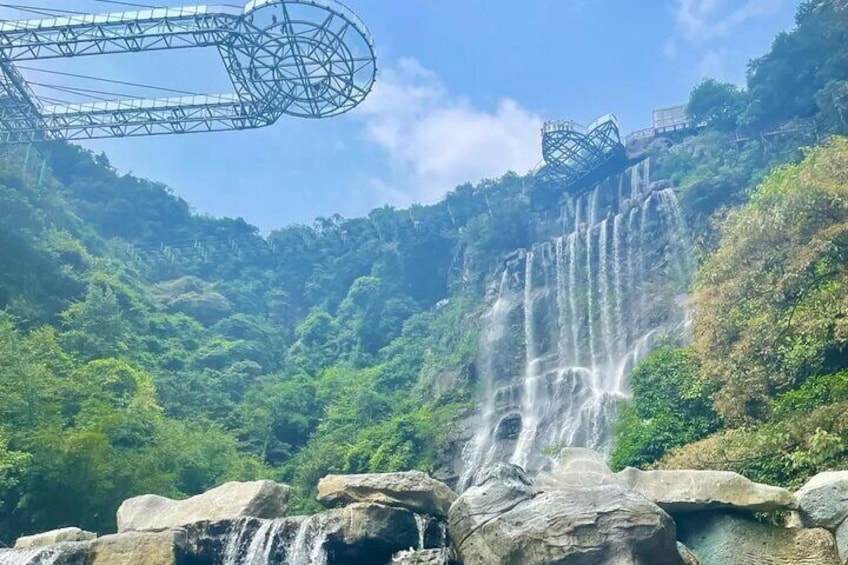 Guangzhou Full Day Tour to Gulong Glass Skywalk Bridge