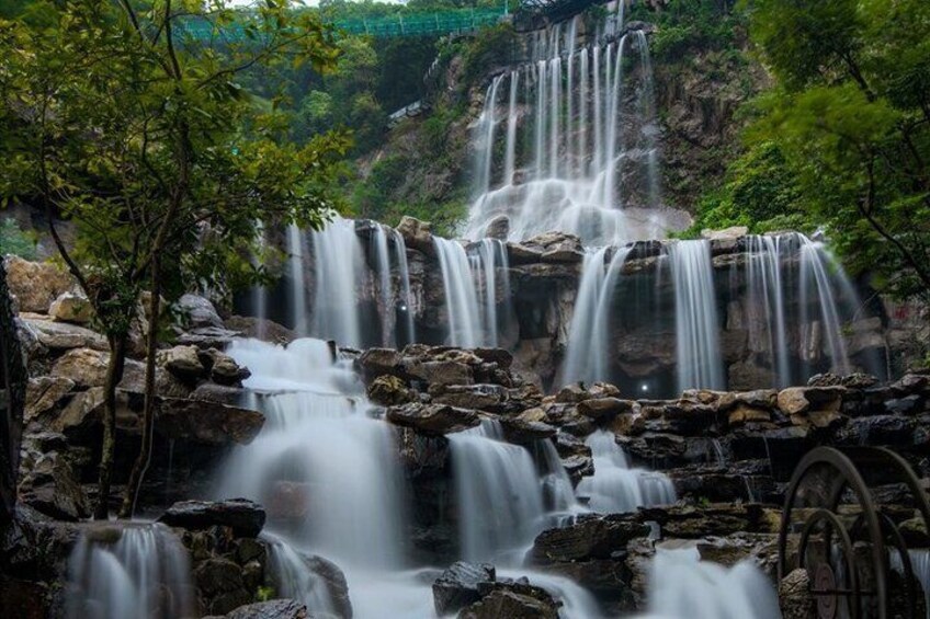Guangzhou Tour to Gulong Gorge Glass Skywalk Bridge and waterfall