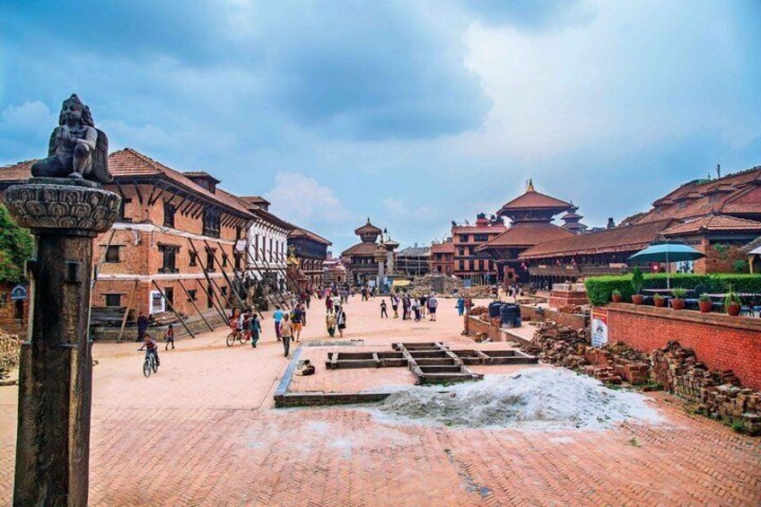 Half Day: Bhaktapur Durbar Square Sightseeing Tour from Kathmandu