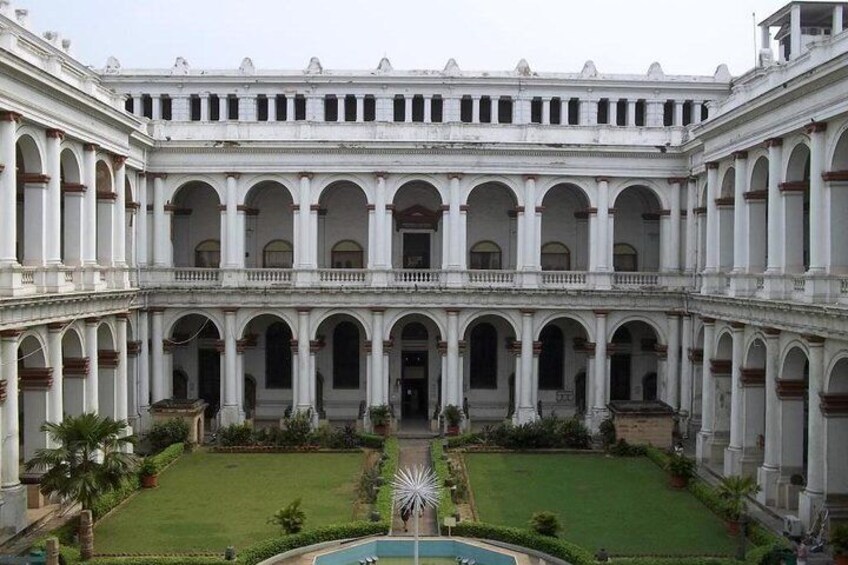 Tour to Indian Museum Kolkata