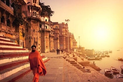 Varanasi from Hyderabad (with Flights): Luxury Private Guided Tour in a Wee...