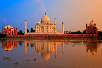 Taj Mahal in a Weekend ex-Mumbai - A Luxury Private Guided Trip