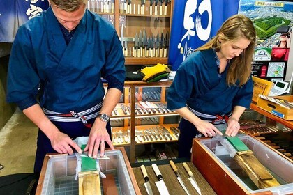 Sharpen Japanese Knives in Osaka