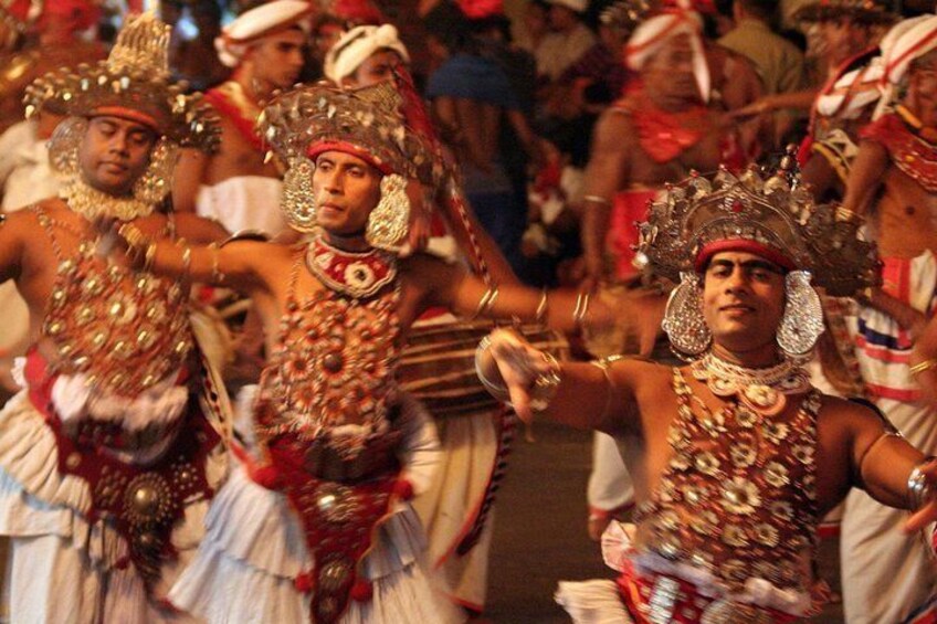 Kandy Cultural Dance performance 