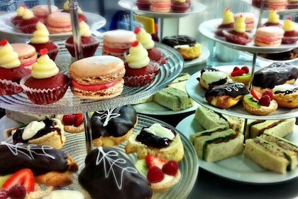 Highlights Colombo Day Tour with Afternoon High Tea in Kingsbury Hotel