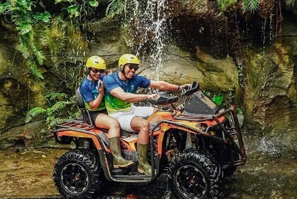 Bali ATV Quad Bike y Rafting en el agua con almuerzo con todo incluido