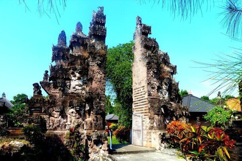 Denpasar City and Uluwatu Temple Tour 4