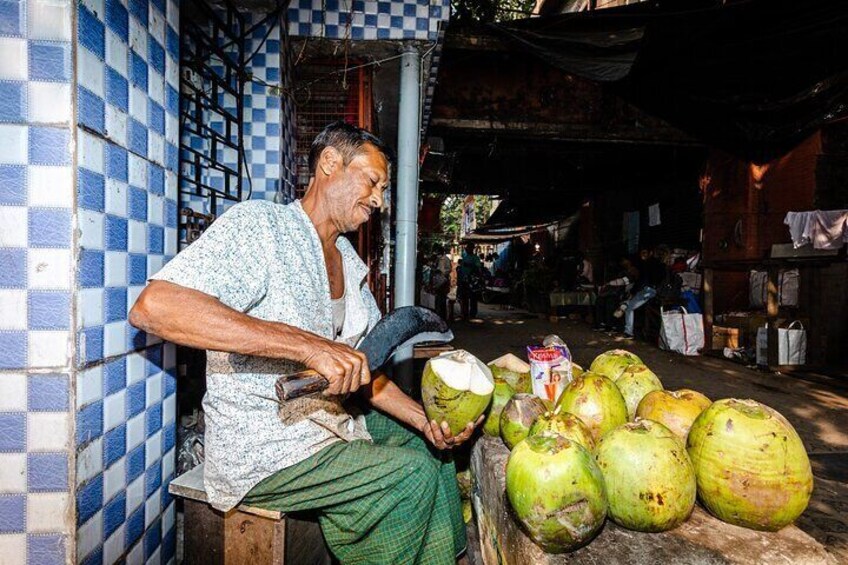 Small Group Kolkata Uptown Food Tour